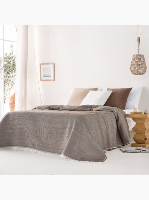 Manta Plaid, tejido texturizado de hilo tintado con relieve en nido de abeja, con flecos - Gamusi - Kiabi Manta Plaid, tejido texturizado de hilo tintado con relieve en nido de abeja, con flecos - Gamusi - Kiabi
