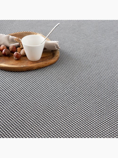 Manta Plaid, tejido texturizado de hilo tintado con relieve en nido de abeja, con flecos - Gamusi - Kiabi Manta Plaid, tejido texturizado de hilo tintado con relieve en nido de abeja, con flecos - Gamusi - Kiabi