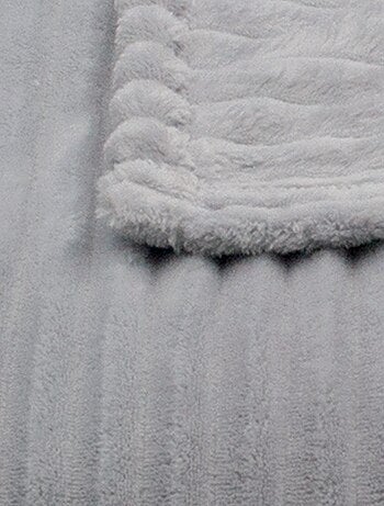 Manta polar con efecto acanalado en 3D