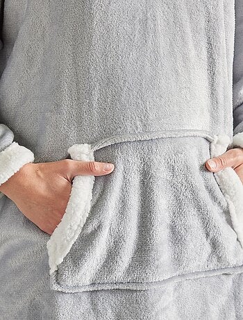 Manta poncho de tejido polar