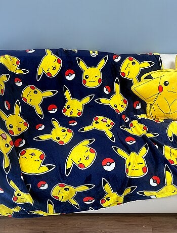 Manta suave con estampado 'Pikachu'