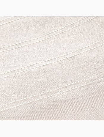 Manta tipo Plaid, tejido texturizado de hilo tintado, con borde rematado - Gamusi