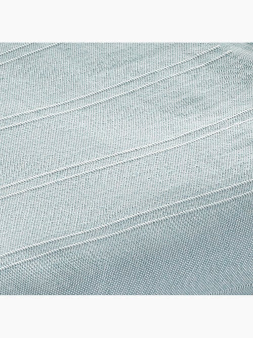 Manta tipo Plaid, tejido texturizado de hilo tintado, con borde rematado - Gamusi - Kiabi