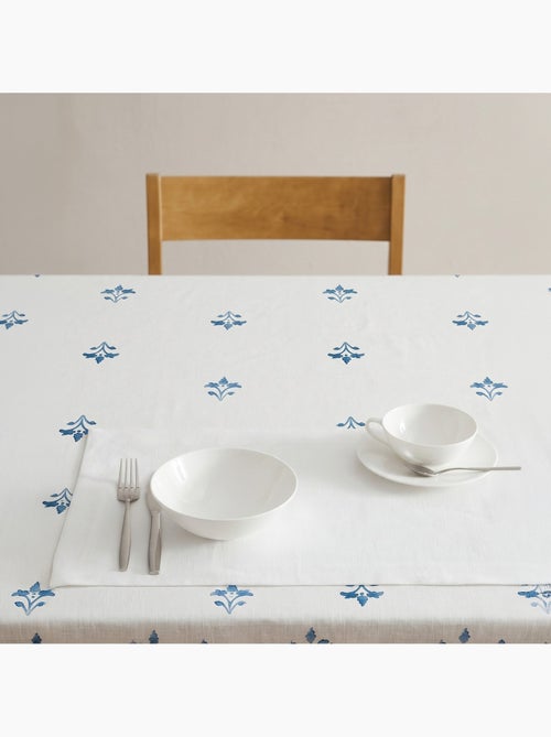 Mantel antimanchas estampado estilo mediterráneo, diseño floral - Gamusi. - Kiabi Mantel antimanchas estampado estilo mediterráneo, diseño floral - Gamusi. - Kiabi