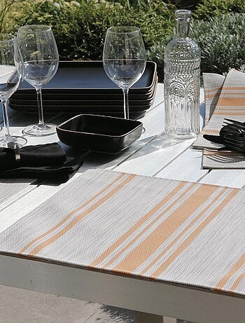 Mantel individual lavable con rayas finas