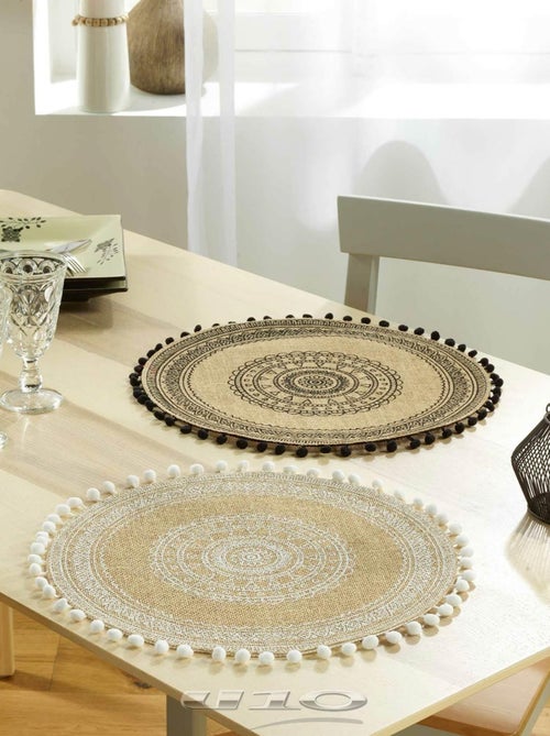 Mantel individual redondo de yute con pompones - Kiabi