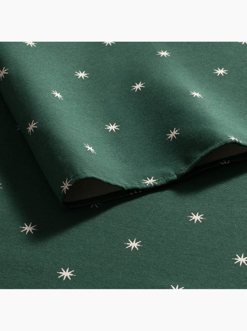 Mantel navideño con hilo lurex y estrellas bordadas en relieve - gamusi. - Kiabi Mantel navideño con hilo lurex y estrellas bordadas en relieve - gamusi. - Kiabi