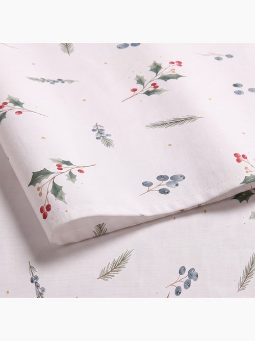Mantel navideño impermeable con estampado de bayas y abetos - gamusi. - Kiabi Mantel navideño impermeable con estampado de bayas y abetos - gamusi. - Kiabi