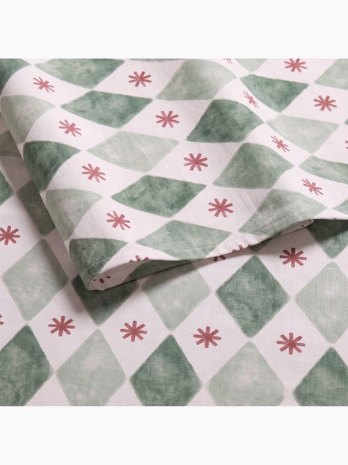 Mantel navideño impermeable con estampado geométrico de rombos y estrellas - gamusi. - Kiabi Mantel navideño impermeable con estampado geométrico de rombos y estrellas - gamusi. - Kiabi