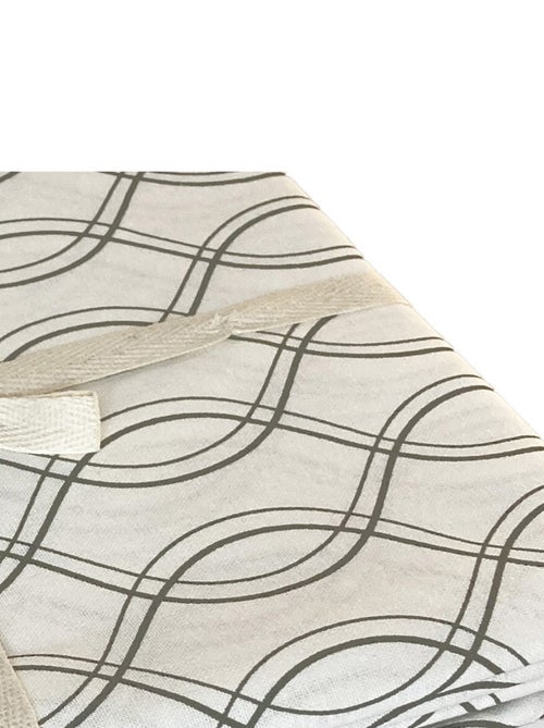 Mantel rectangular antimanchas, repelente al agua y geométrico - Kiabi Mantel rectangular antimanchas, repelente al agua y geométrico - Kiabi