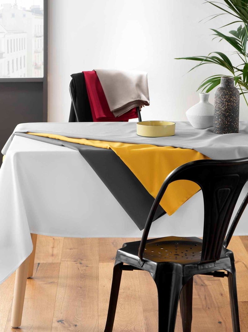 Mantel rectangular liso Essentiel Negro - Kiabi