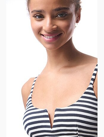 Marbel top de bikini a rayas con escote en v y aro penti