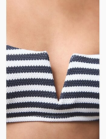 Marbel top de bikini a rayas con escote en v y aro penti