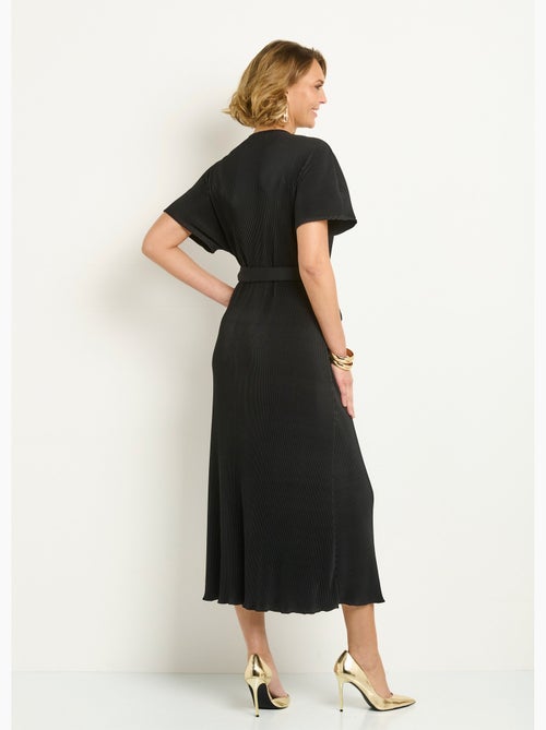 Maxivestido plisado con cinturón y escote en V - AFIBEL - Kiabi