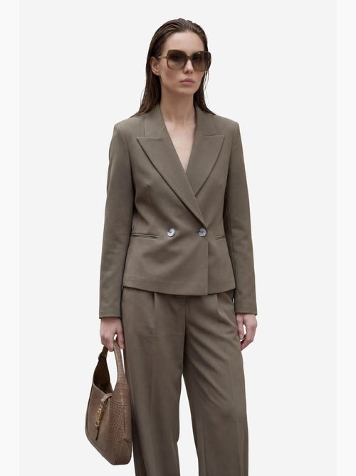 Mi moda blazer con cuello chal y botones my fashion - Kiabi Mi moda blazer con cuello chal y botones my fashion - Kiabi