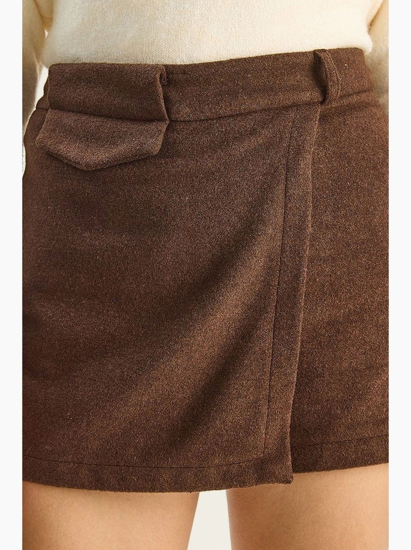 Mini shorts ajustados de cintura alta con bolsillo lucci Marrón oscuro - Kiabi