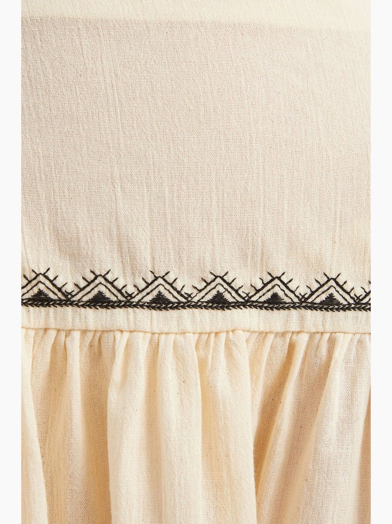 Minifalda bordada con volantes y cintura alta hiccup Beige natural - Kiabi