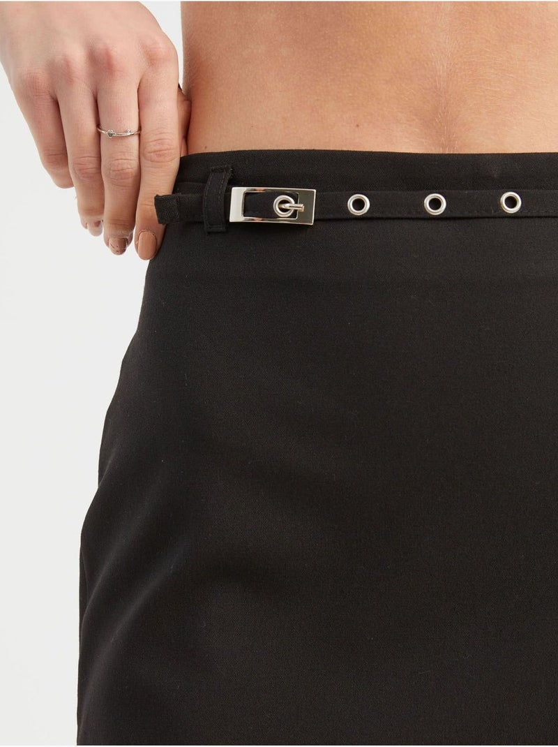 Minifalda de cintura alta con detalle de cinturón hiccup Negro - Kiabi