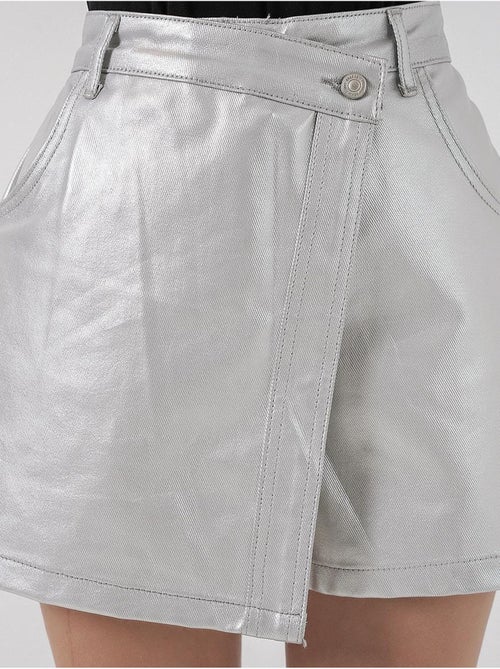 Minifalda pantalón de tela metalizada de cintura alta con cierre de botón bdart - Kiabi Minifalda pantalón de tela metalizada de cintura alta con cierre de botón bdart - Kiabi