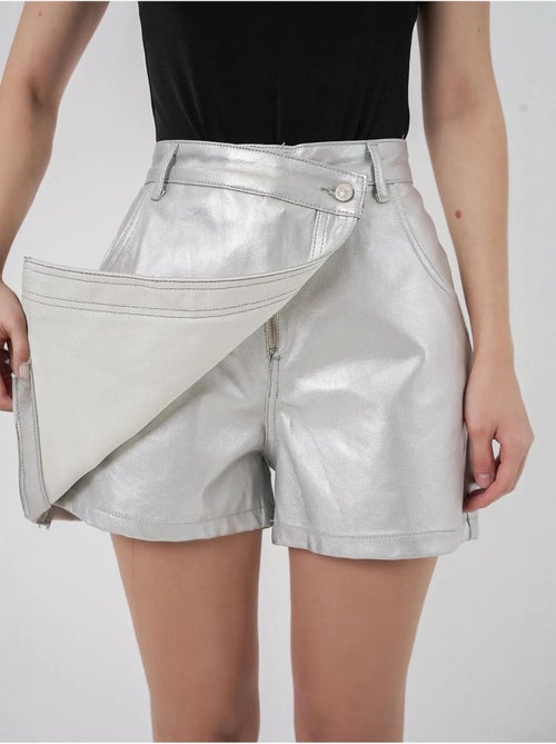 Minifalda pantalón de tela metalizada de cintura alta con cierre de botón bdart - Kiabi Minifalda pantalón de tela metalizada de cintura alta con cierre de botón bdart - Kiabi