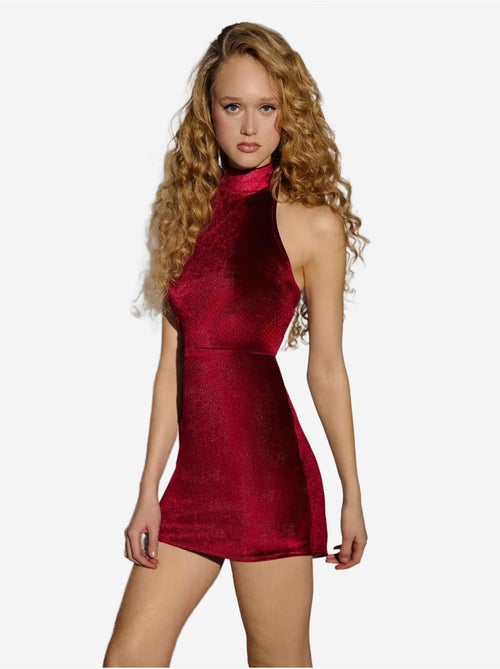 Minivestido ajustado de terciopelo con cuello halter - Kiabi Minivestido ajustado de terciopelo con cuello halter - Kiabi