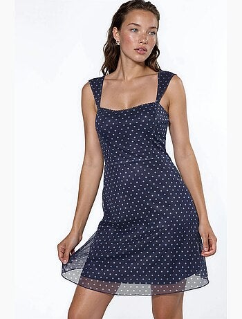 Minivestido con cuello en forma de corazón y estampado de lunares. Hiccup