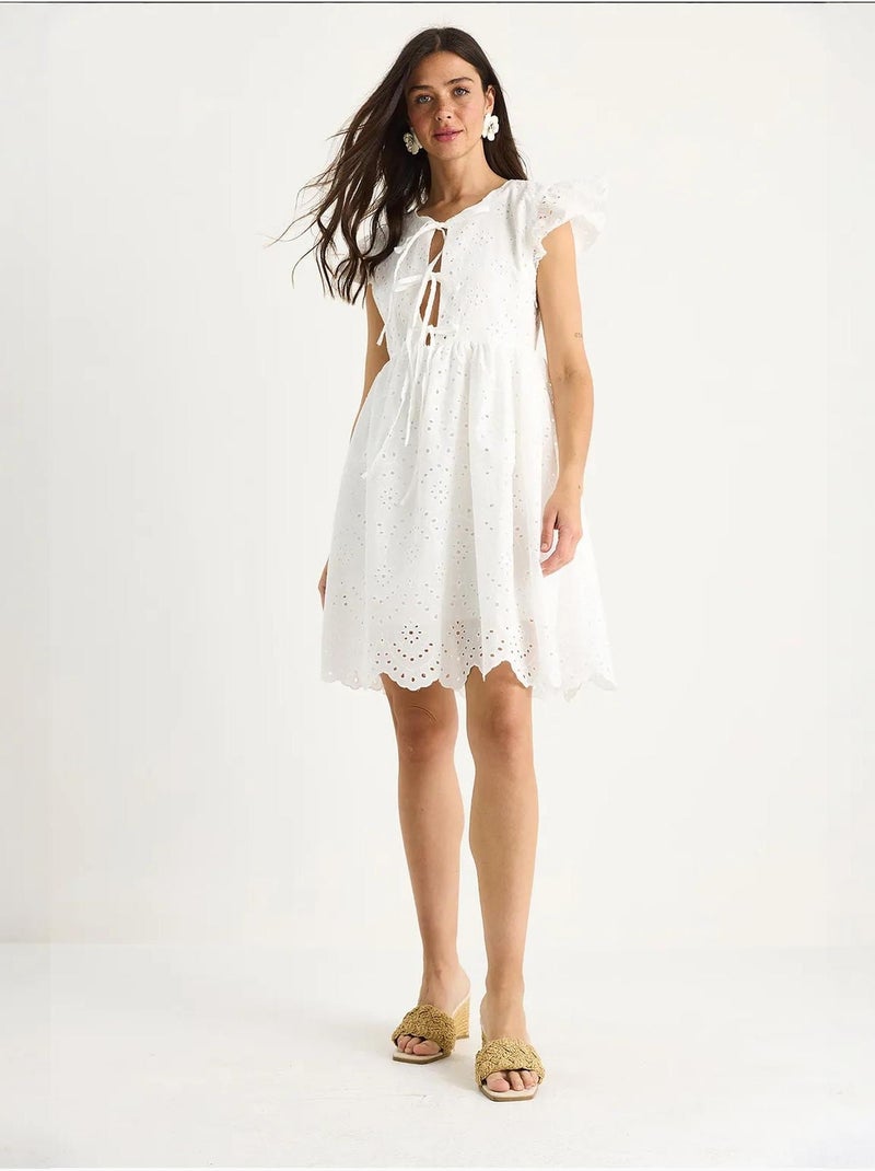 Minivestido con detalle de lazo y forro de ojales lucci Blanco - Kiabi