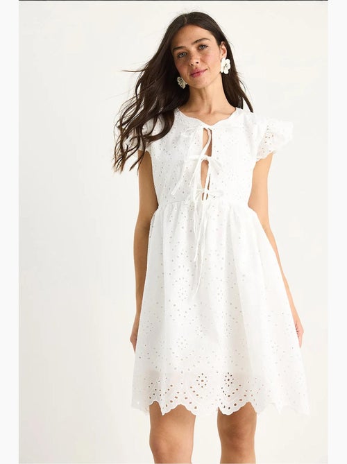 Minivestido con detalle de lazo y forro de ojales lucci - Kiabi Minivestido con detalle de lazo y forro de ojales lucci - Kiabi