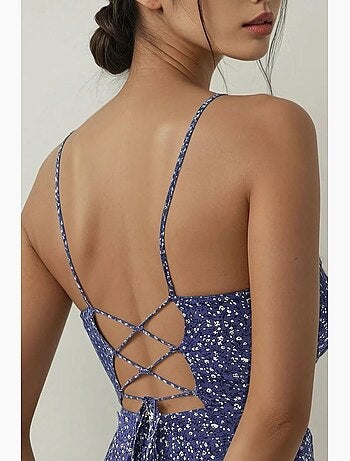 Minivestido con estampado de flores. Hiccup