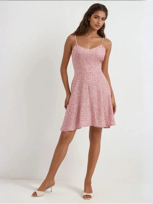 Minivestido con estampado de flores. Hiccup - Kiabi Minivestido con estampado de flores. Hiccup - Kiabi