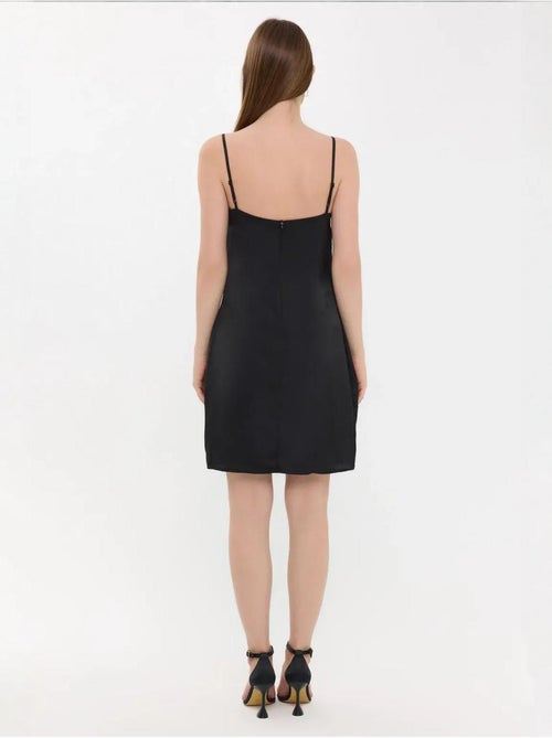 Minivestido con tirantes finos y lazo en la parte delantera - Kiabi