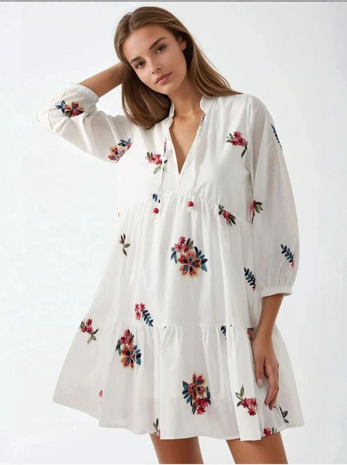 Minivestido estampado con cuello en v hiccup - Kiabi Minivestido estampado con cuello en v hiccup - Kiabi