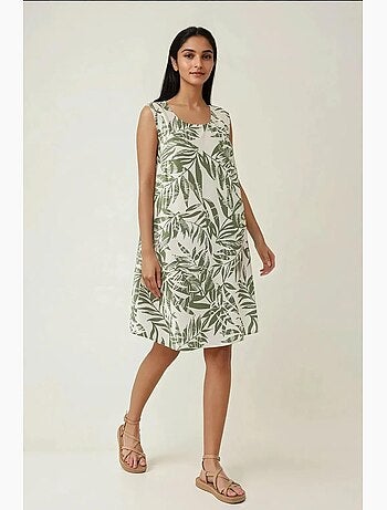 Minivestido floral sin mangas con corte en a hiccup