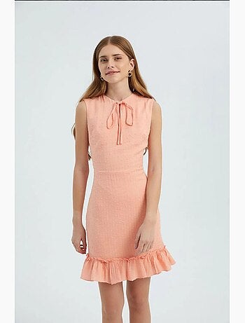 Minivestido sin mangas con cuello redondo, cordón y volantes hiccup