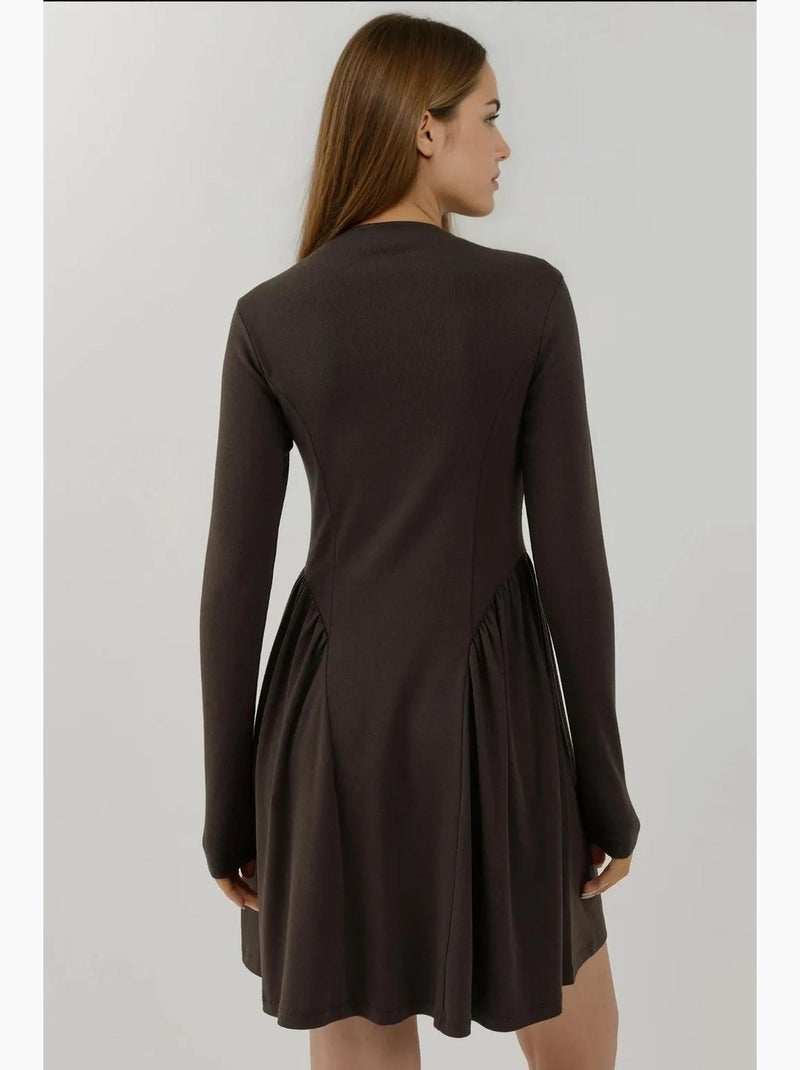 Minivestido texturizado con cuello barco hiccup Marrón oscuro - Kiabi