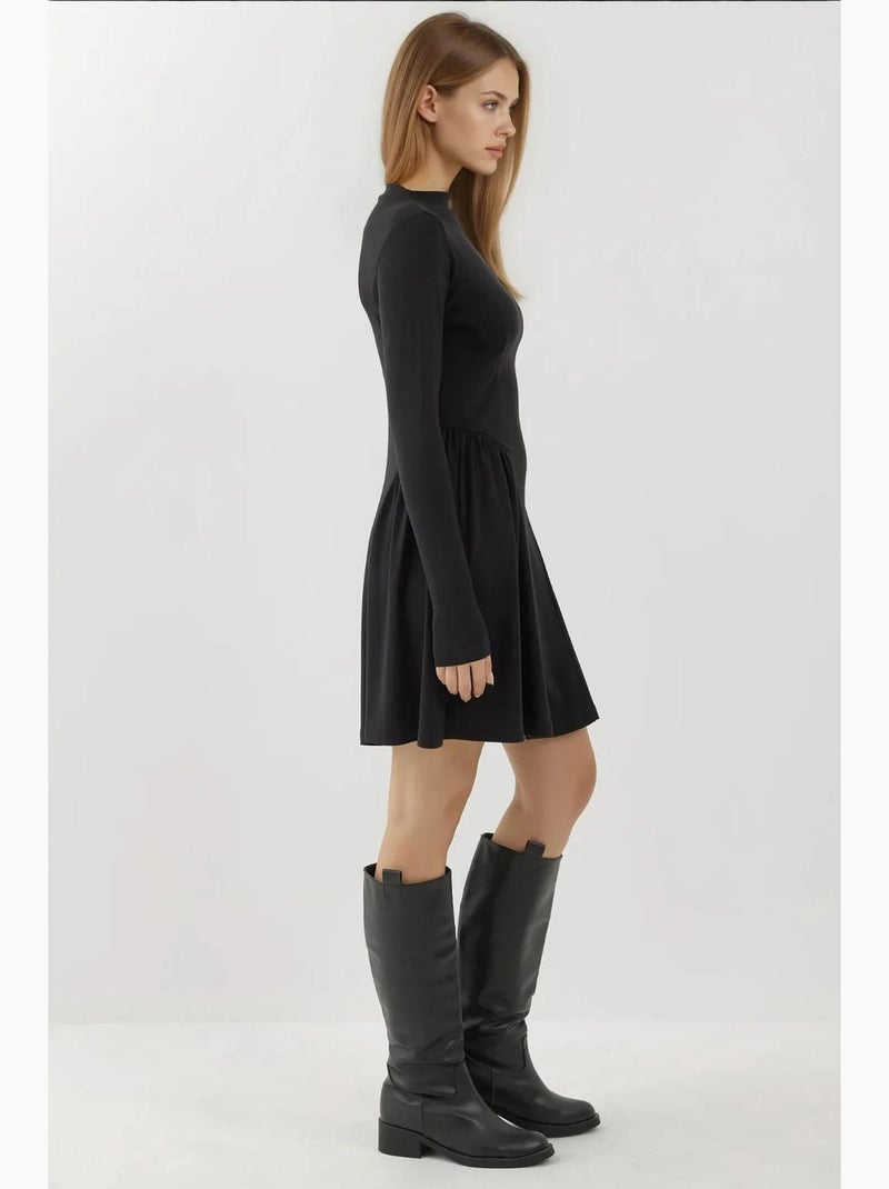 Minivestido texturizado con cuello barco hiccup Negro - Kiabi