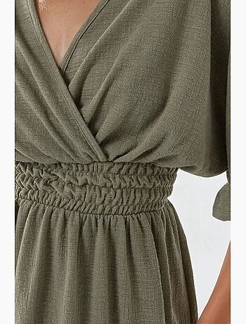 Minivestido texturizado con cuello en v hiccup