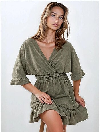 Minivestido texturizado con cuello en V