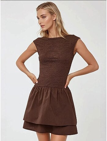 Minivestido texturizado con cuello redondo