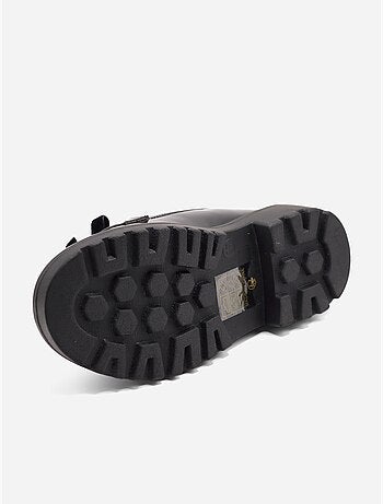 Mocasines con acabado brillante