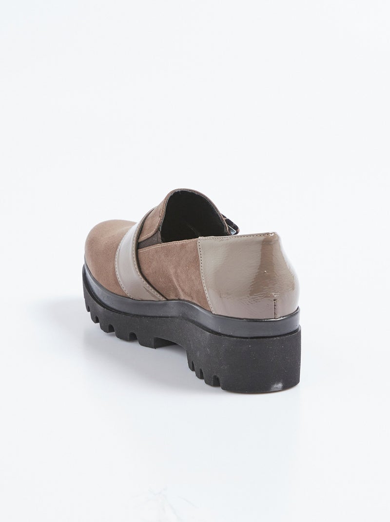 Mocasines con suela elástica y tacos, ancho cómodo - Afibel Marrón - Kiabi