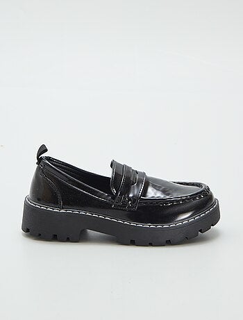 Mocasines de charol sintético