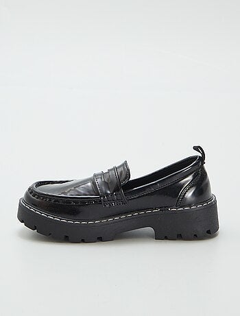 Mocasines de charol sintético