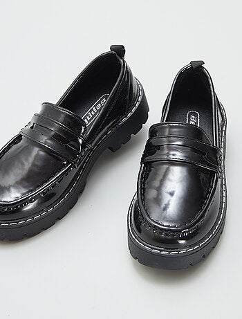 Mocasines de charol sintético