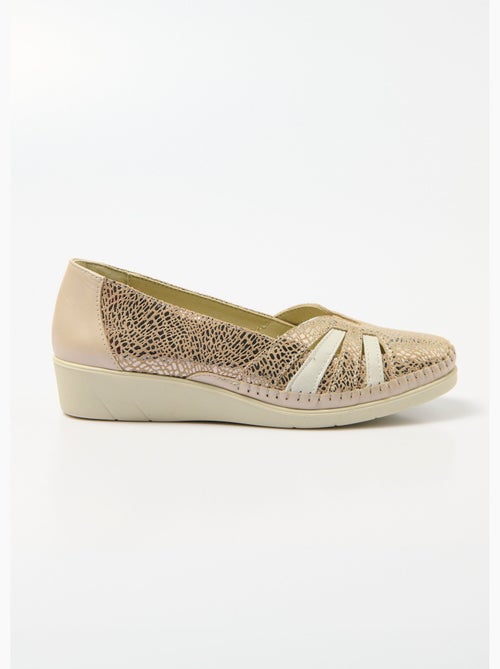 Mocasines de cuña de piel con ancho suave y cómodo. - Afibel - Kiabi Mocasines de cuña de piel con ancho suave y cómodo. - Afibel - Kiabi