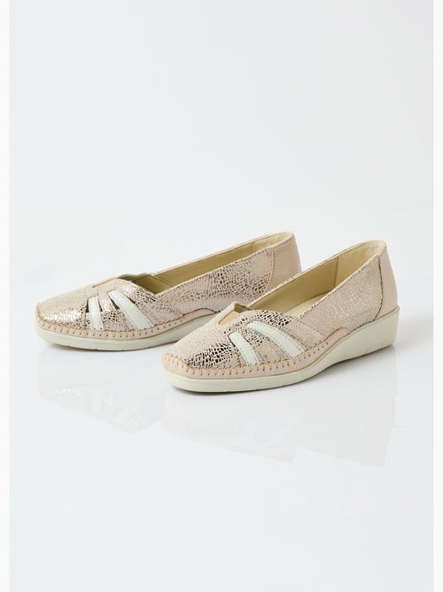 Mocasines de cuña de piel con ancho suave y cómodo. - Afibel - Kiabi Mocasines de cuña de piel con ancho suave y cómodo. - Afibel - Kiabi
