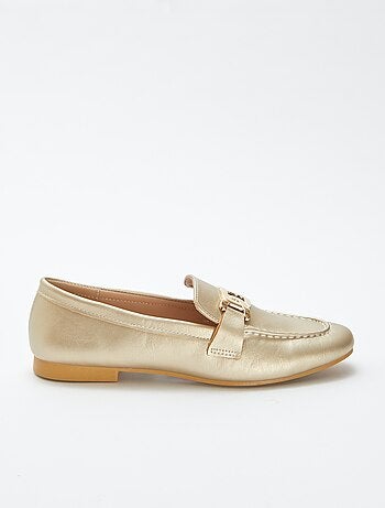 Mocasines dorados