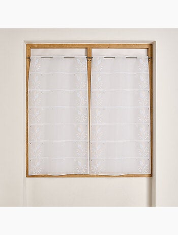 Modulable bordado con hojas