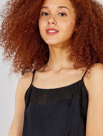 Mono corto con detalle de macramé en el cuello - Kiabi