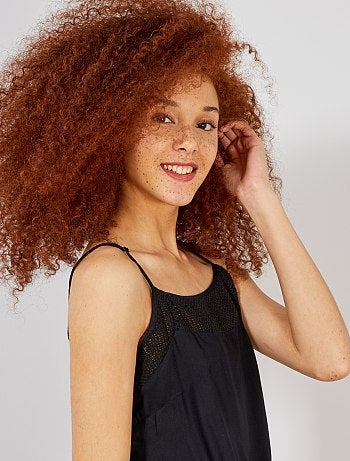 Mono corto con detalle de macramé en el cuello - Kiabi